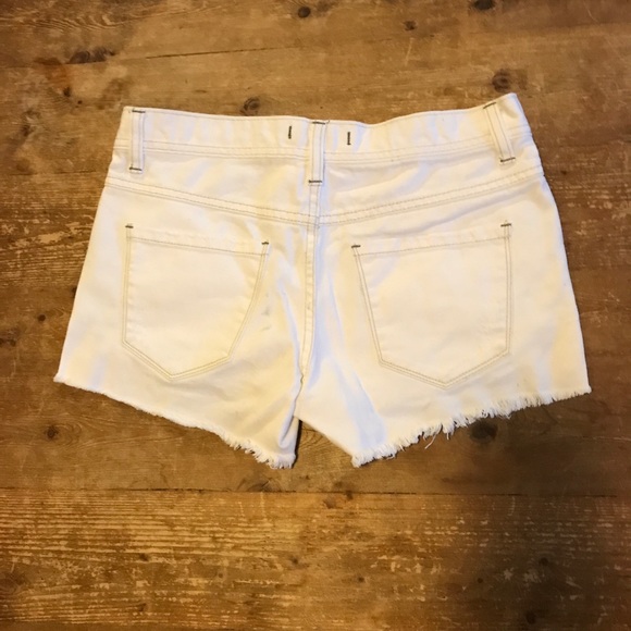 Free People White Denim Cutoff Shorts Size 25 - Picture 4 of 5